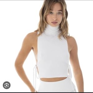 ARE YOU AM I Zevie Top